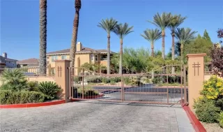 Photo #3: 2334138 Listing 