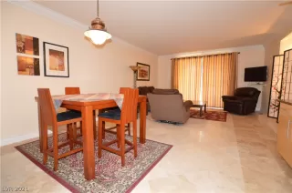 Photo #6: 2334187 Listing 