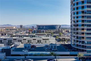 Photo #6: 2334196 Listing 