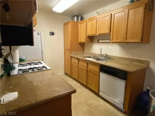 Photo #2: 2334204 Listing