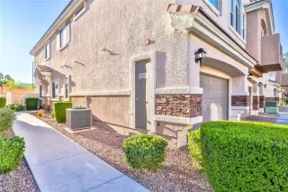 Photo #4: 2334240 Listing