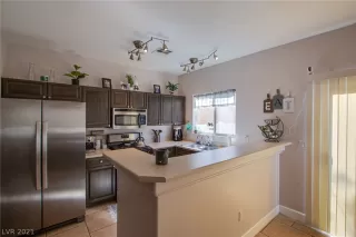 Photo #2: 2334247 Listing