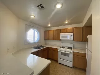 Photo #6: 2334251 Listing 