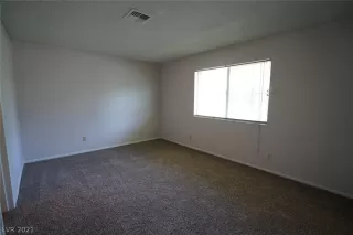 Photo #5: 2334268 Listing 