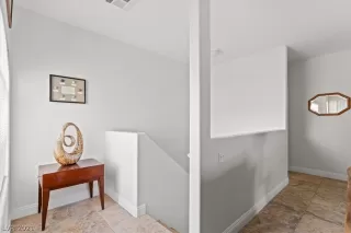 Photo #6: 2334312 Listing 