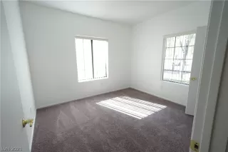 Photo #6: 2334325 Listing