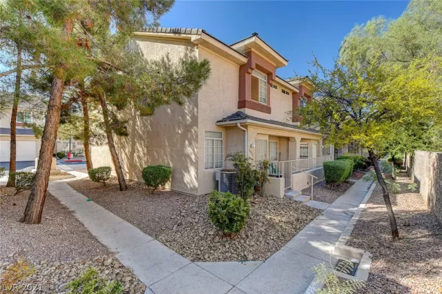 MLS: 2334341 Condo For Sale