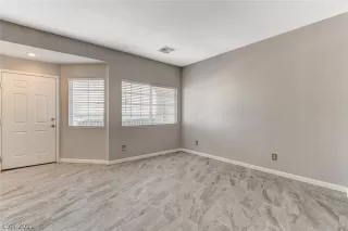 Photo #5: 2334341 Listing 