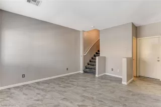 Photo #6: 2334341 Listing 