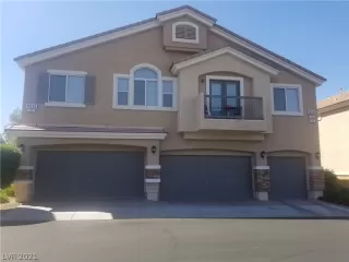 Photo #2: 2334367 Listing