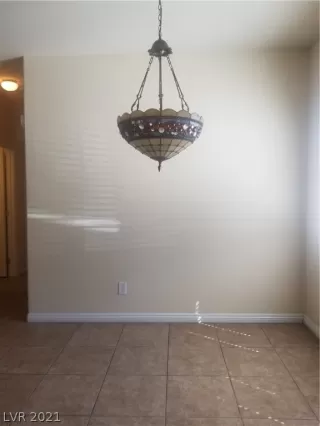 Photo #6: 2334367 Listing