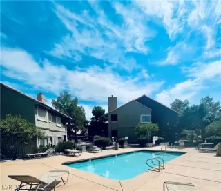 Photo #3: 2334374 Listing