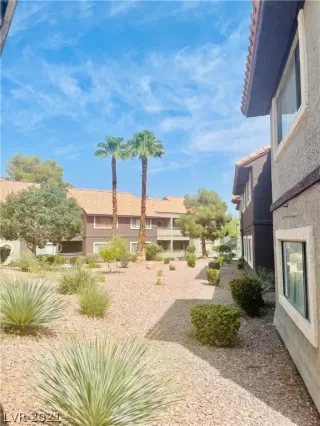 Photo #4: 2334374 Listing