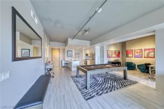 Photo #3: 2334389 Listing