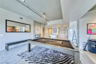 Photo #4: 2334389 Listing