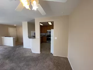 Photo #5: 2334392 Listing 