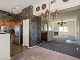 Photo #3: 2334395 Listing 