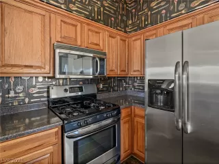 Photo #6: 2334395 Listing 