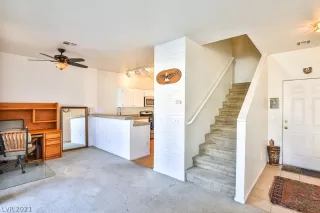 Photo #3: 2334411 Listing