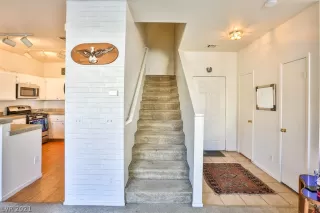 Photo #4: 2334411 Listing