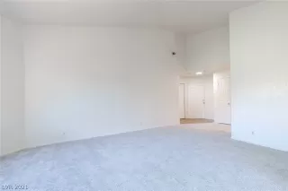 Photo #6: 2334415 Listing 