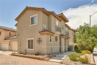 Photo #2: 2334447 Listing 