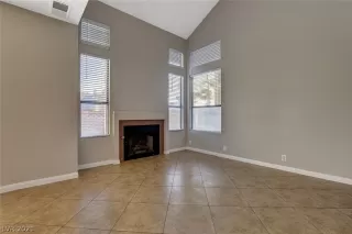 Photo #4: 2334454 Listing