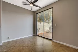 Photo #5: 2334454 Listing