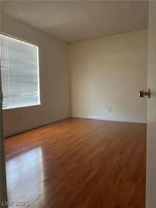 Photo #4: 2334473 Listing 