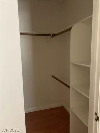 Photo #5: 2334473 Listing 