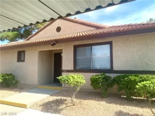 Photo #3: 2334494 Listing