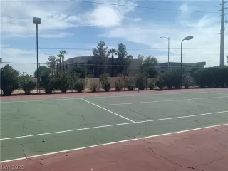 Photo #6: 2334494 Listing