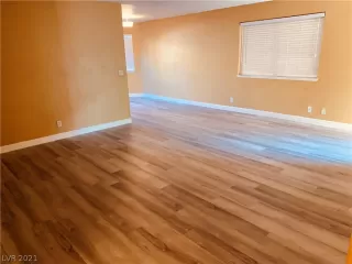 Photo #2: 2334506 Listing 