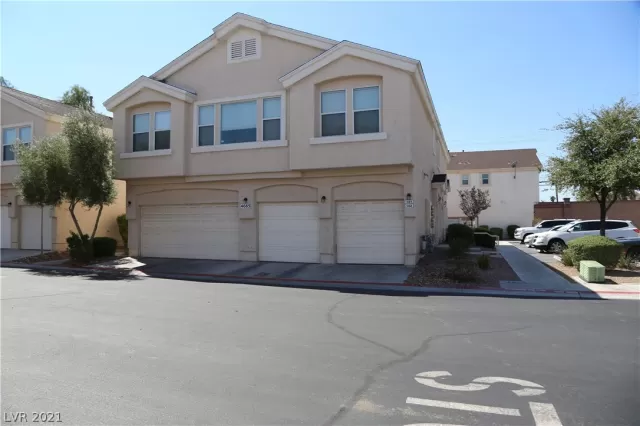 MLS: 2334520 Condo For Sale