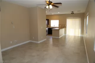 Photo #4: 2334520 Listing