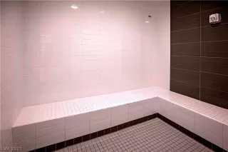 Photo #3: 2334521 Listing