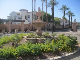 Photo #1: 2334556 Listing