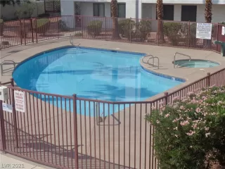 Photo #2: 2334583 Listing