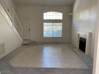 Photo #6: 2334589 Listing 