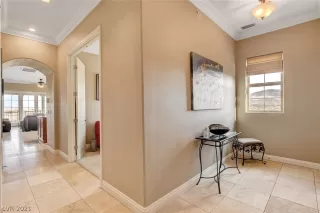 Photo #2: 2334630 Listing