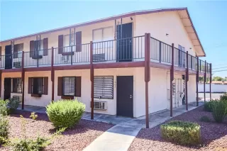 Photo #4: 2334640 Listing 