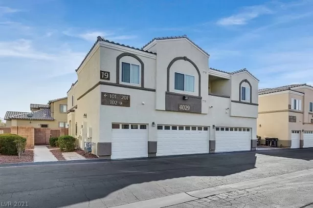 MLS: 2334672 Condo For Sale