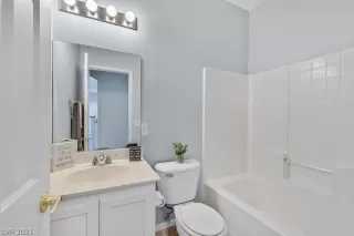 Photo #3: 2334672 Listing 