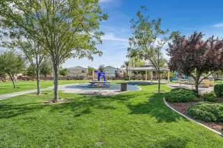 Photo #6: 2334672 Listing 