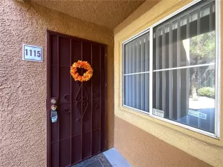 Photo #2: 2334720 Listing