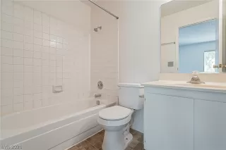 Photo #3: 2334729 Listing