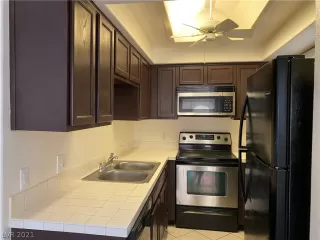 Photo #2: 2334753 Listing 