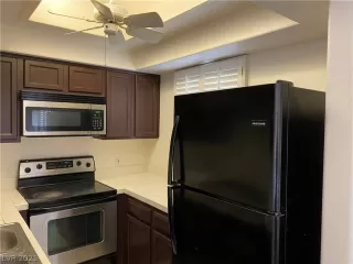 Photo #3: 2334753 Listing 