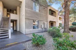 Photo #3: 2334759 Listing 