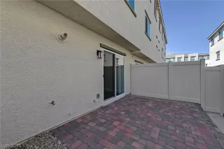 Photo #4: 2334779 Listing